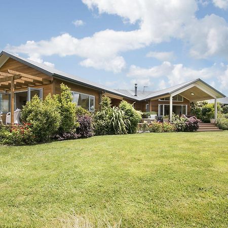 Kaimai Country Lodge Катикати Экстерьер фото