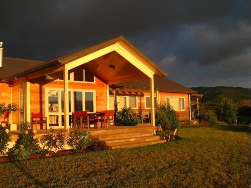 Kaimai Country Lodge Катикати Экстерьер фото