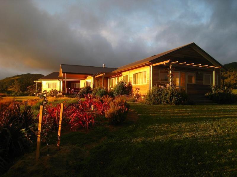 Kaimai Country Lodge Катикати Экстерьер фото