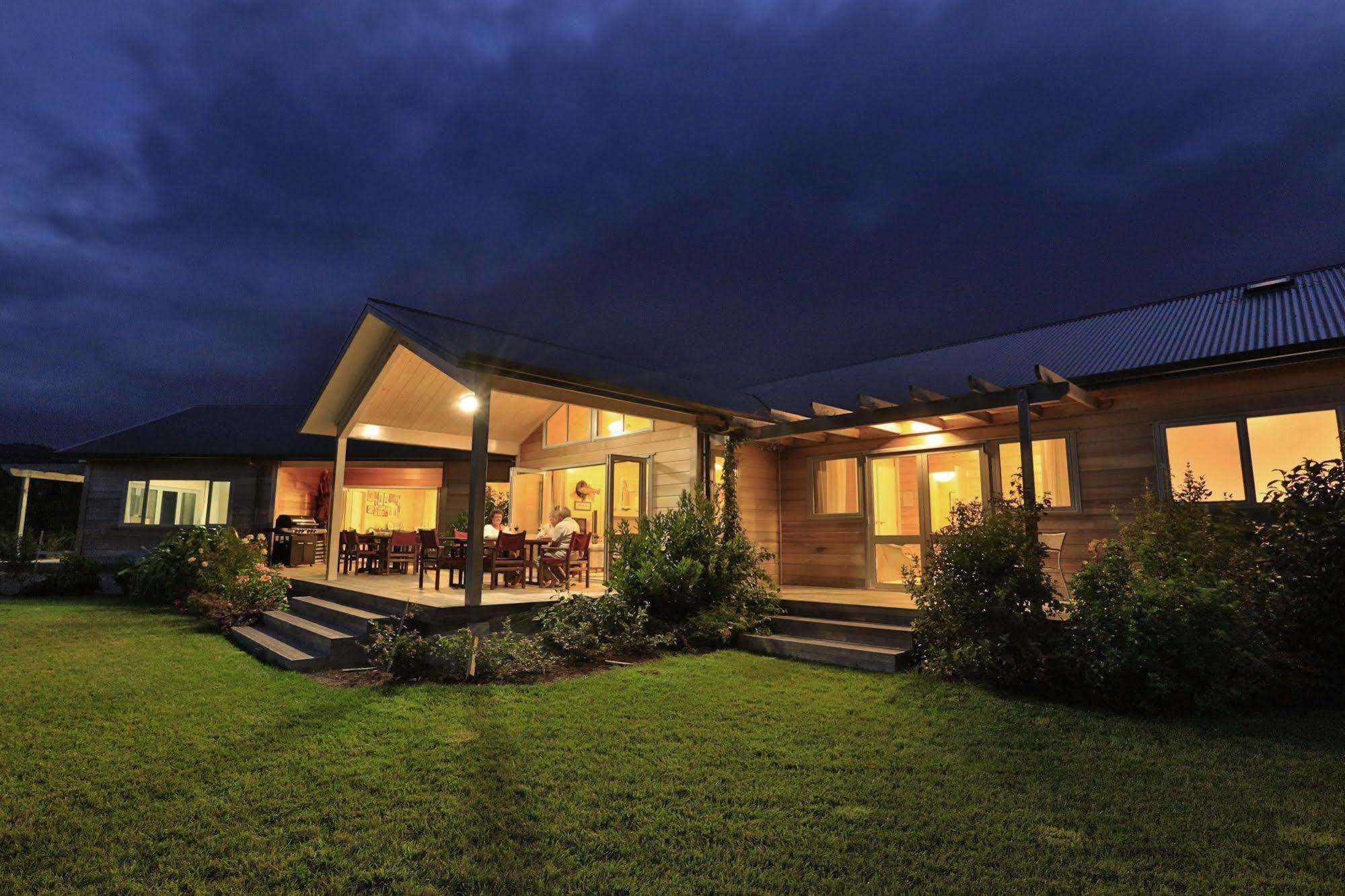 Kaimai Country Lodge Катикати Экстерьер фото