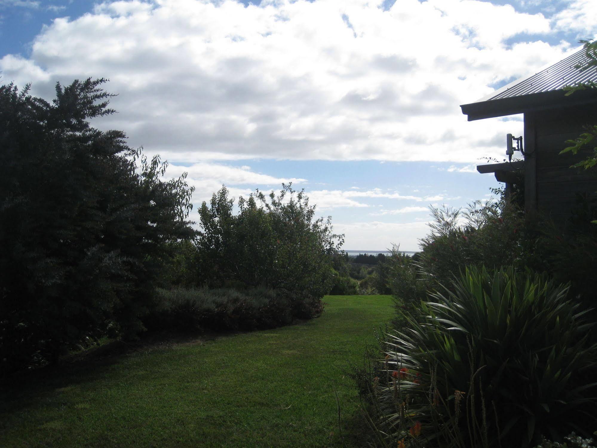 Kaimai Country Lodge Катикати Экстерьер фото